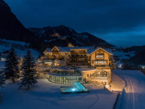 Отель Alpin & Vital Hotel La Perla, Ортизеи